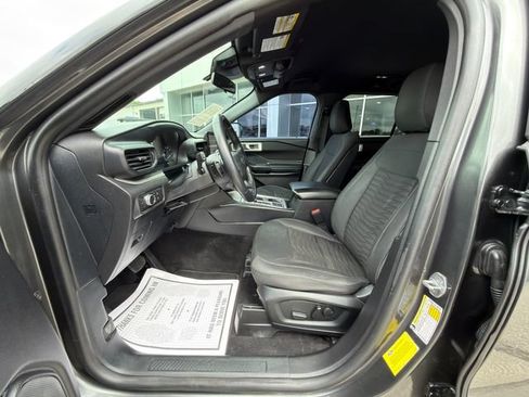 Used 2020 Ford Explorer XLT RWD image 18