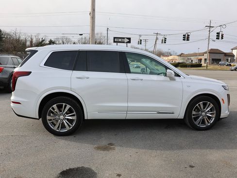 Used 2024 Cadillac XT6 Premium Luxury image 8