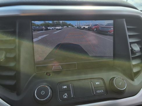 Used 2020 GMC Acadia SLE w/ Driver Convenience Package image 33