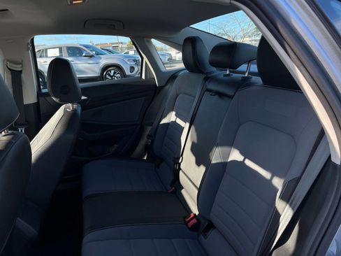 Used 2025 Volkswagen Jetta SE image 25