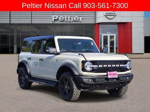 Used 2025 Ford Bronco Outer Banks AWD/4WD image 1