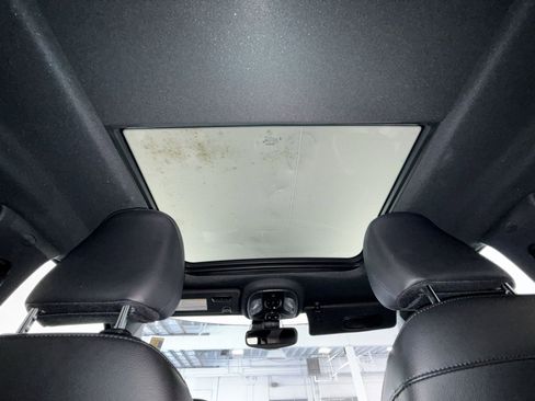 Used 2023 Jeep Compass Latitude w/ Sun and Sound Group image 23