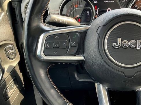 Used 2022 Jeep Wrangler Unlimited Sahara image 18