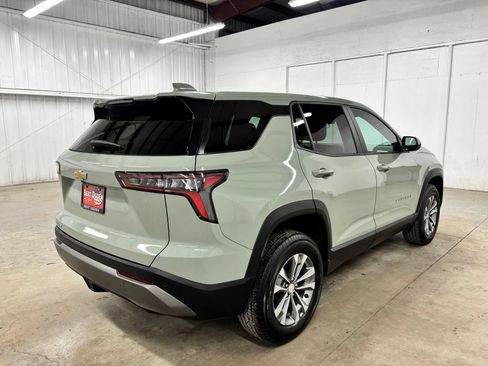 Used 2025 Chevrolet Equinox LT FWD image 7