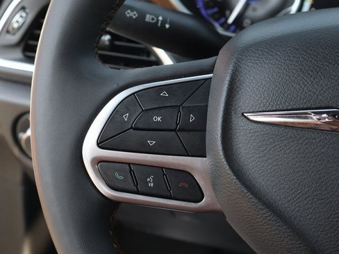 Used 2022 Chrysler Pacifica Pinnacle image 23