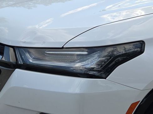 Used 2023 Chevrolet Traverse Premier w/ Redline Edition image 4