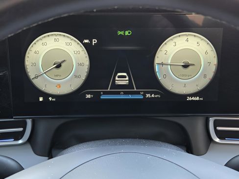 Used 2023 Hyundai Elantra Limited image 25