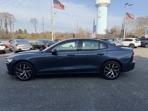 Used 2020 Volvo S60 T6 Momentum w/ Protection Package image 2
