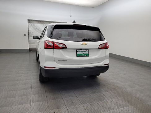 Used 2020 Chevrolet Equinox LS w/ LS Convenience Package FWD image 6