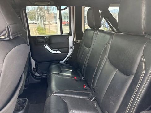 Used 2014 Jeep Wrangler Unlimited Sahara AWD/4WD image 14