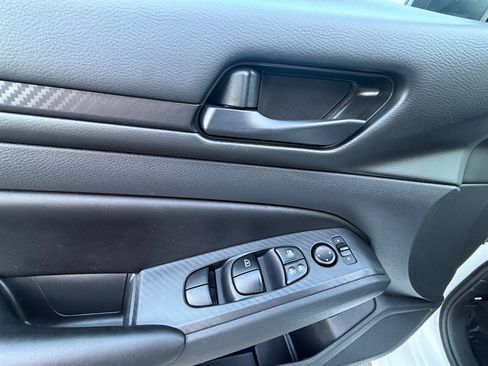 Used 2025 Nissan Altima 2.5 S FWD image 19