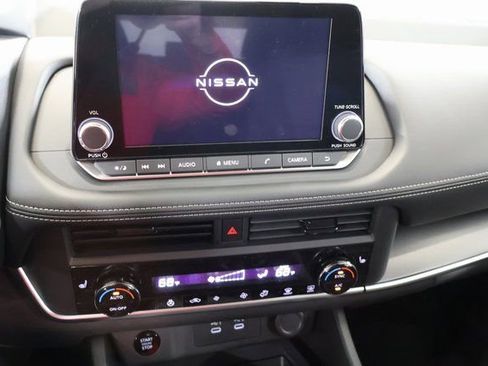 New 2026 Nissan Rogue SV w/ Cold Weather Package AWD/4WD image 18