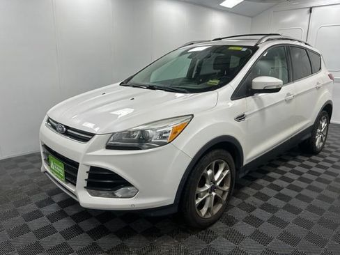 Used 2016 Ford Escape Titanium w/ Equipment Group 301A AWD/4WD image 3