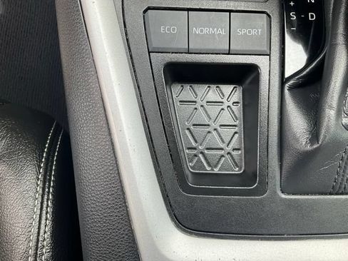 Used 2024 Toyota RAV4 LE FWD image 18