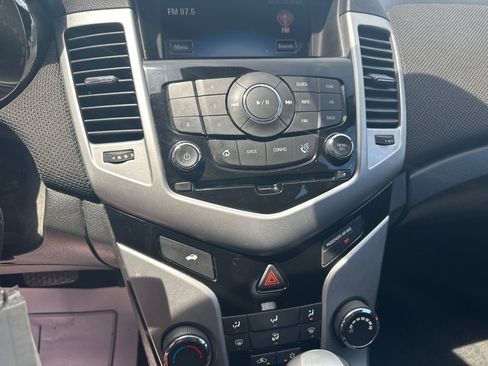 Used 2016 Chevrolet Cruze LT w/ Sun And Sound Package FWD image 22