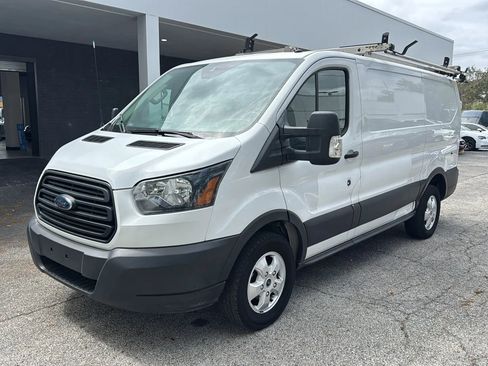 Used 2019 Ford Transit 250 130 Low Roof RWD image 3