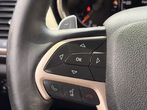 Used 2016 Jeep Grand Cherokee Laredo 75th Anniversary RWD image 26
