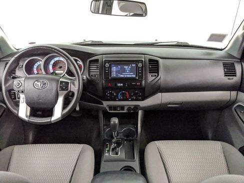 Used 2014 Toyota Tacoma PreRunner image 8