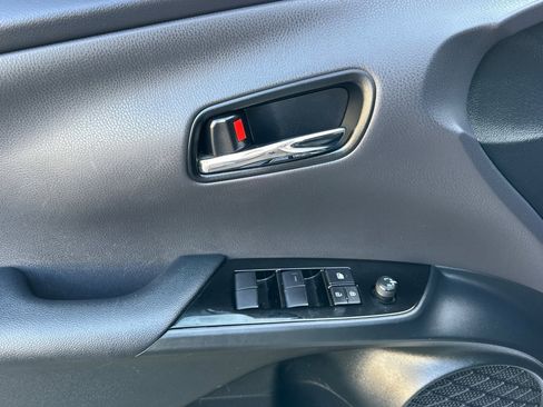Used 2021 Toyota Prius Prime XLE image 11
