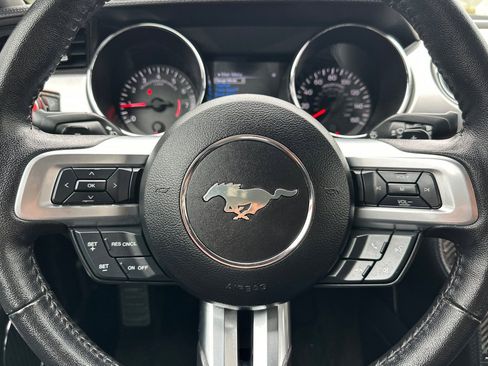 Used 2017 Ford Mustang Premium RWD image 21