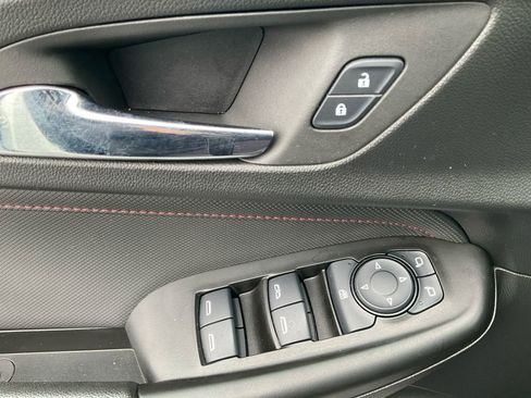 Used 2023 Chevrolet TrailBlazer RS w/ Convenience Package image 26