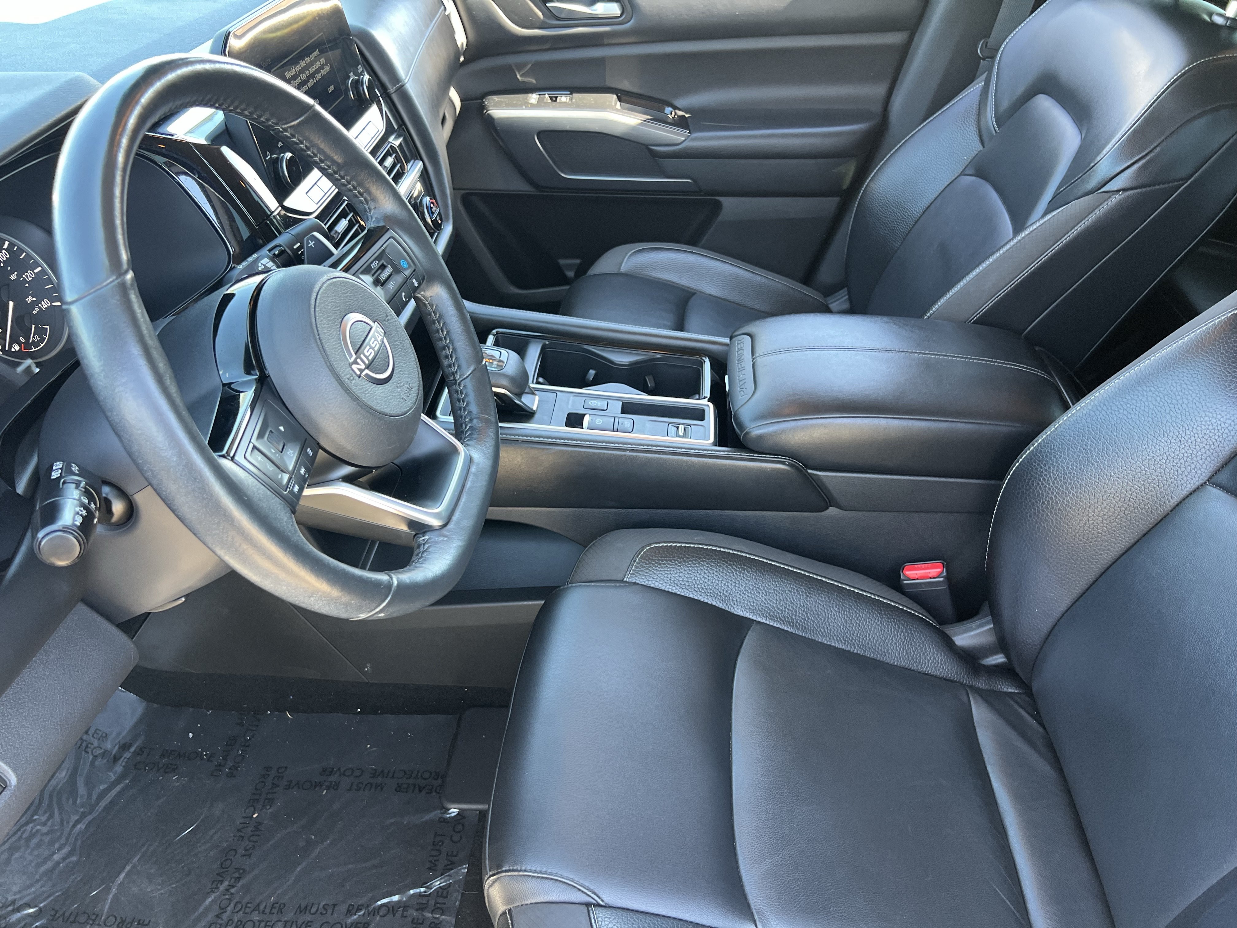 Used 2022 Nissan Pathfinder SL FWD image 18
