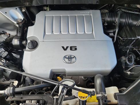 Used 2012 Toyota Highlander Limited image 20