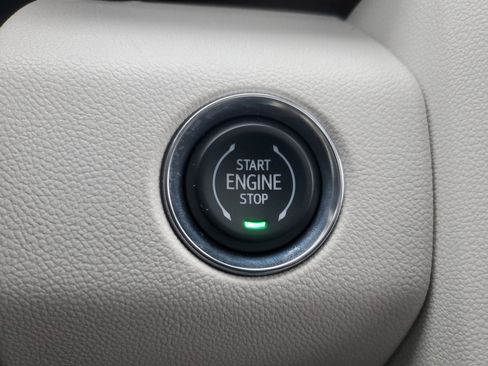 Used 2025 GMC Acadia Denali w/ Super Cruise Package image 26