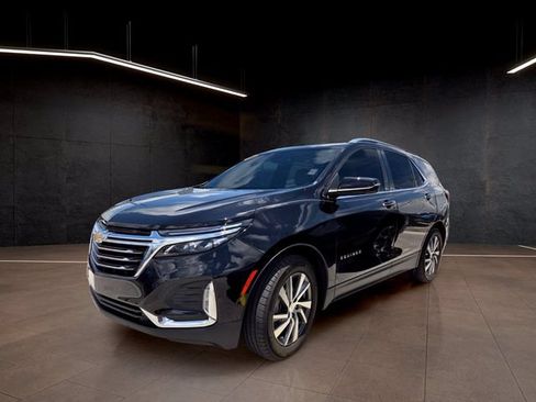 Used 2023 Chevrolet Equinox Premier FWD image 3