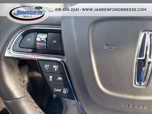 Used 2022 Lincoln Nautilus Reserve w/ Equipment Group 201A image 17