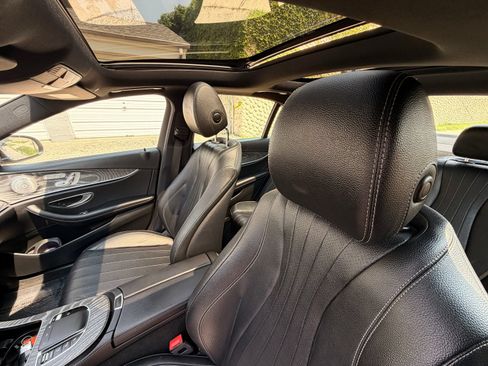 Used 2021 Mercedes-Benz E 350 4MATIC Sedan image 15