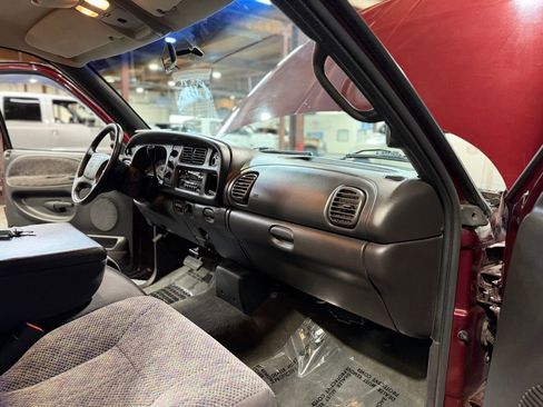 Used 2001 Dodge Ram 2500 Truck 2WD Quad Cab image 18