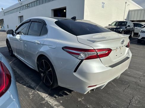 Used 2020 Toyota Camry XSE image 4