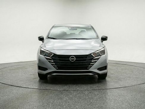 Used 2025 Nissan Versa SV FWD image 2