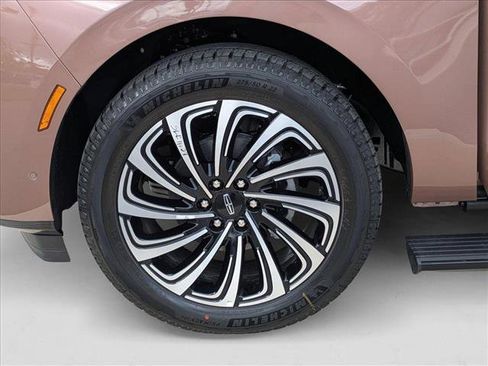 New 2025 Lincoln Navigator Black Label image 15