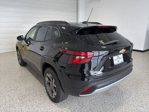 New 2026 Chevrolet Trax LT image 6
