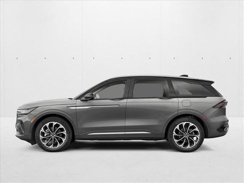 New 2026 Lincoln Nautilus Reserve AWD/4WD image 3