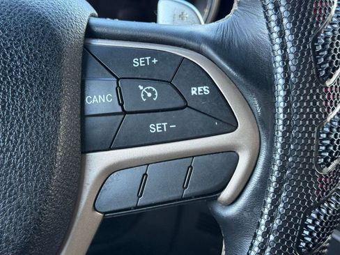 Used 2016 Jeep Grand Cherokee Limited image 28