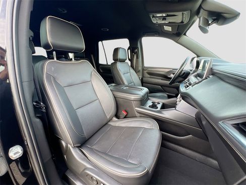 Used 2023 GMC Yukon SLT image 29