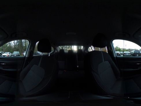 Used 2025 Nissan Sentra SV image 40