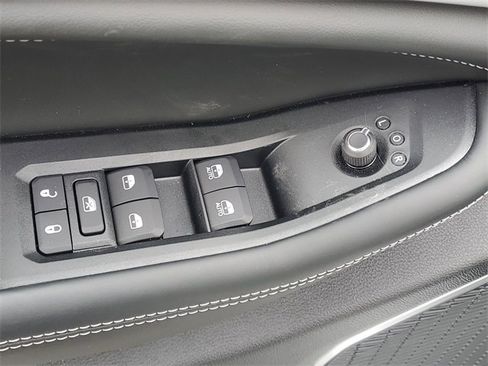 New 2026 Jeep Grand Cherokee Limited AWD/4WD image 17