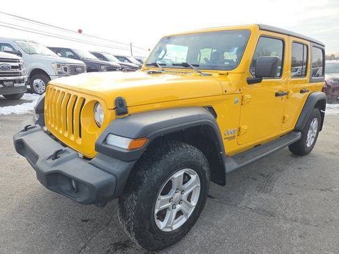 Used 2019 Jeep Wrangler Unlimited Sport S image 2