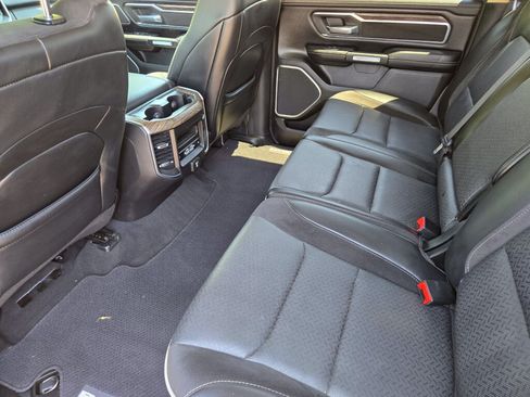 Used 2019 RAM 1500 Laramie AWD/4WD image 10