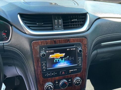 Used 2013 Chevrolet Traverse LT w/ All-Star Edition AWD/4WD image 9