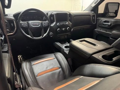 Used 2022 GMC Sierra 2500 AT4 w/ AT4 Preferred Package AWD/4WD image 8
