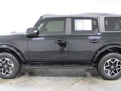 Used 2024 Ford Bronco Outer Banks AWD/4WD image 6