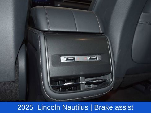 Used 2025 Lincoln Nautilus Reserve w/ Jet Appearance Package AWD/4WD image 25