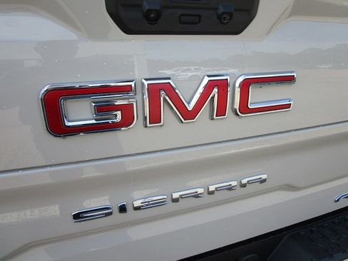 New 2026 GMC Sierra 1500 AT4 w/ AT4 Premium Package AWD/4WD image 19