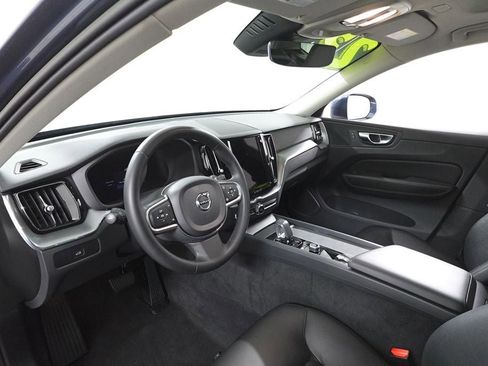 Used 2023 Volvo XC60 B5 Core image 13