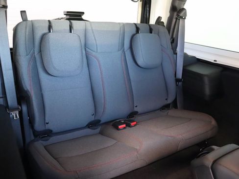 Used 2026 Jeep Wrangler Rubicon AWD/4WD image 18